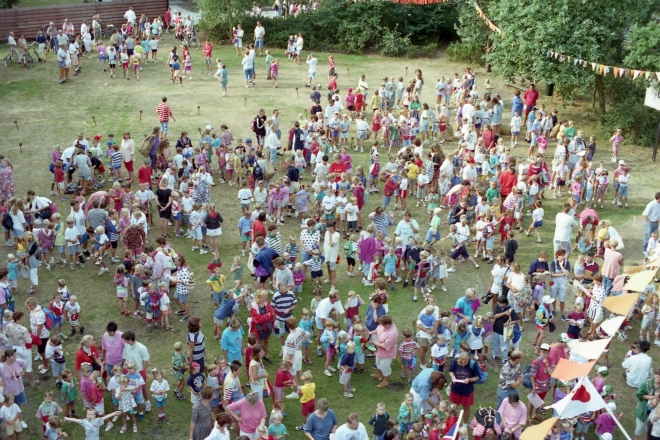 1994-kvw-00||https://www.heemkundekringbakelenmilheeze.nl/files/images/kindervakantieweek-1994/1994-kvw-00_128.jpg?t=1705863860